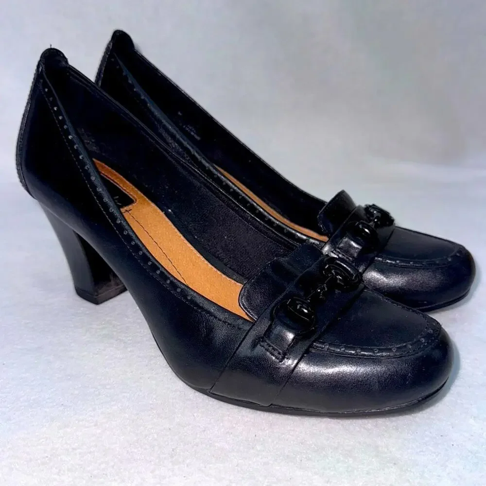 EUC Women’s Clarks Artisan Black Leather Pumps Wedges 3” Heels Size 8